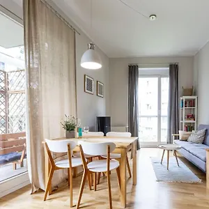 Bright And Cozy Near Park, With A Huge Terrace. , Warszawa Polska